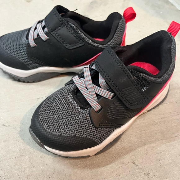 Cat and Jack very good condition, minor wear. - Picture 3 of 4